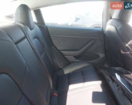 Чорний Тесла Модель 3, об'ємом двигуна 0 л та пробігом 48 тис. км за 12900 $, фото 8 на Automoto.ua