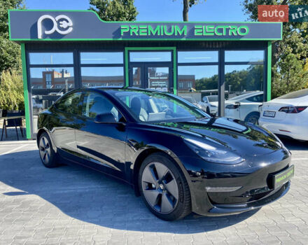 Черный Тесла Модель 3, объемом двигателя 0 л и пробегом 61 тыс. км за 26800 $, фото 2 на Automoto.ua