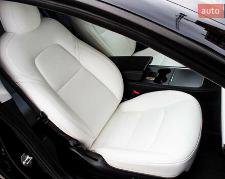 Тесла Модель 3 2021 у Львові на Automoto.ua Чорний Тесла Модель 3, об'ємом двигуна 0 л та пробігом 31 тис. км за 22500 $, фото 26 на Automoto.ua