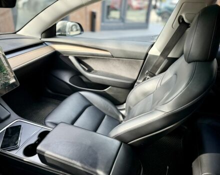 Чорний Тесла Модель 3, об'ємом двигуна 0 л та пробігом 81 тис. км за 19999 $, фото 10 на Automoto.ua