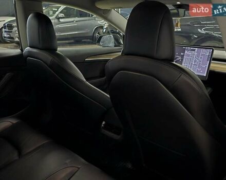 Чорний Тесла Модель 3, об'ємом двигуна 0 л та пробігом 40 тис. км за 21999 $, фото 20 на Automoto.ua