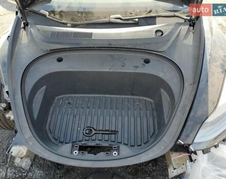 Чорний Тесла Модель 3, об'ємом двигуна 0 л та пробігом 48 тис. км за 12900 $, фото 19 на Automoto.ua