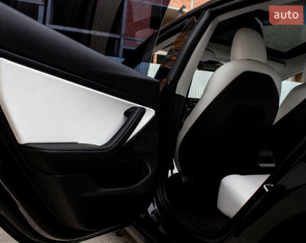 Тесла Модель 3 2021 у Львові на Automoto.ua Чорний Тесла Модель 3, об'ємом двигуна 0 л та пробігом 31 тис. км за 22500 $, фото 22 на Automoto.ua