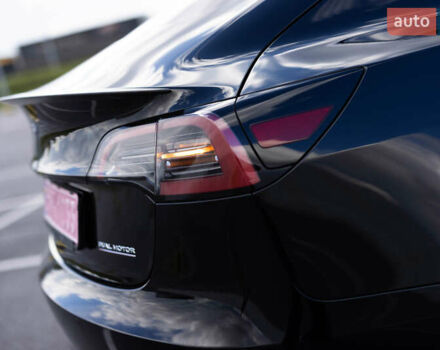 Чорний Тесла Модель 3, об'ємом двигуна 0 л та пробігом 37 тис. км за 24499 $, фото 13 на Automoto.ua