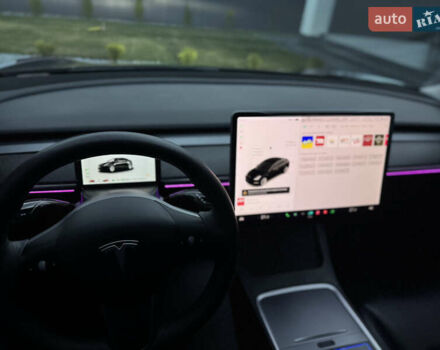 Чорний Тесла Модель 3, об'ємом двигуна 0 л та пробігом 64 тис. км за 22900 $, фото 51 на Automoto.ua