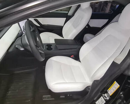 Черный Тесла Модель 3, объемом двигателя 0 л и пробегом 30 тыс. км за 16500 $, фото 13 на Automoto.ua