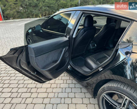 Черный Тесла Модель 3, объемом двигателя 0 л и пробегом 50 тыс. км за 24400 $, фото 13 на Automoto.ua