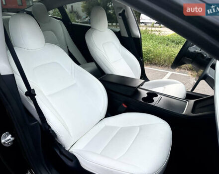Черный Тесла Модель 3, объемом двигателя 0 л и пробегом 212 тыс. км за 18500 $, фото 4 на Automoto.ua