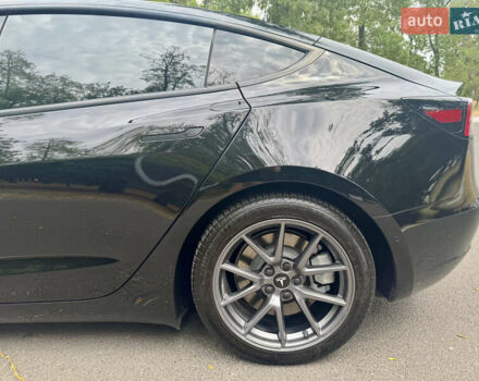Чорний Тесла Модель 3, об'ємом двигуна 0 л та пробігом 82 тис. км за 19999 $, фото 11 на Automoto.ua