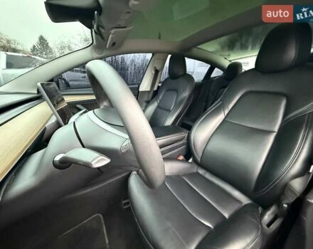 Чорний Тесла Модель 3, об'ємом двигуна 0 л та пробігом 321 тис. км за 14500 $, фото 17 на Automoto.ua