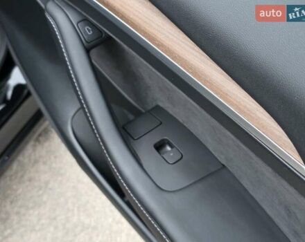 Чорний Тесла Модель 3, об'ємом двигуна 0 л та пробігом 38 тис. км за 24000 $, фото 26 на Automoto.ua