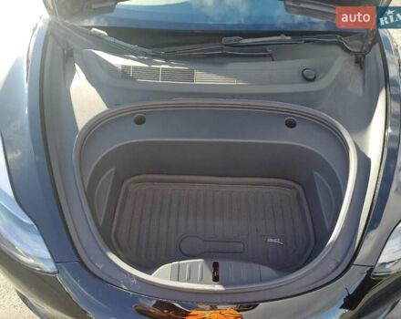 Чорний Тесла Модель 3, об'ємом двигуна 0 л та пробігом 67 тис. км за 5500 $, фото 10 на Automoto.ua