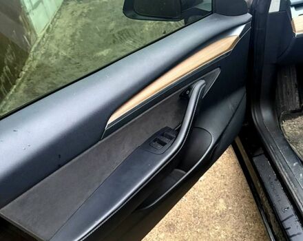 Чорний Тесла Модель 3, об'ємом двигуна 0 л та пробігом 80 тис. км за 20500 $, фото 6 на Automoto.ua