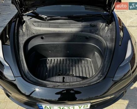 Черный Тесла Модель 3, объемом двигателя 0 л и пробегом 60 тыс. км за 23999 $, фото 16 на Automoto.ua