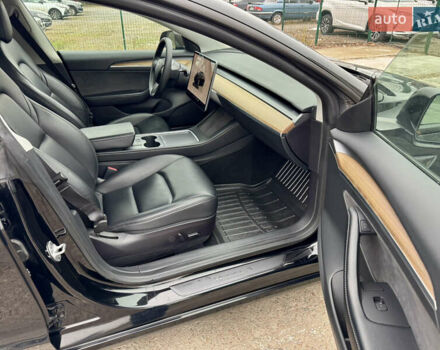 Чорний Тесла Модель 3, об'ємом двигуна 0 л та пробігом 160 тис. км за 17999 $, фото 12 на Automoto.ua