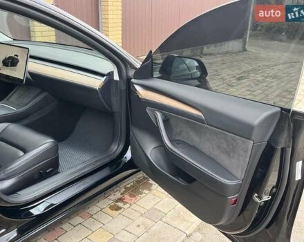 Чорний Тесла Модель 3, об'ємом двигуна 0 л та пробігом 96 тис. км за 20000 $, фото 15 на Automoto.ua