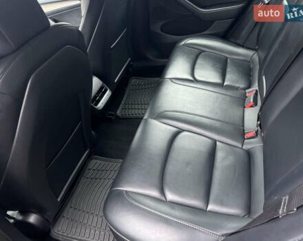 Чорний Тесла Модель 3, об'ємом двигуна 0 л та пробігом 154 тис. км за 17399 $, фото 14 на Automoto.ua