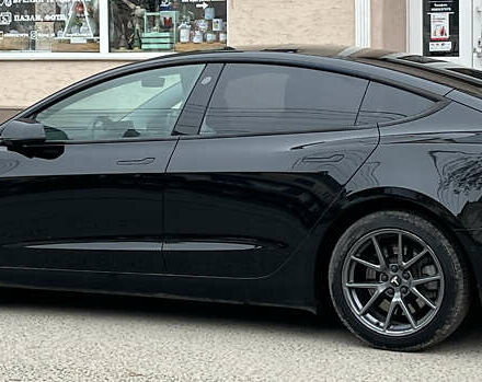 Чорний Тесла Модель 3, об'ємом двигуна 0 л та пробігом 110 тис. км за 19500 $, фото 2 на Automoto.ua