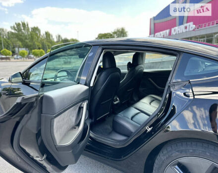 Черный Тесла Модель 3, объемом двигателя 0 л и пробегом 18 тыс. км за 26000 $, фото 15 на Automoto.ua