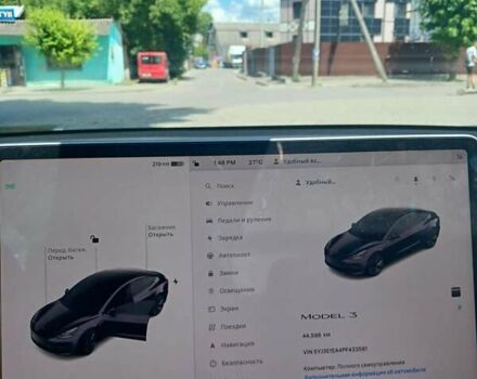 Чорний Тесла Модель 3, об'ємом двигуна 0 л та пробігом 50 тис. км за 21890 $, фото 2 на Automoto.ua