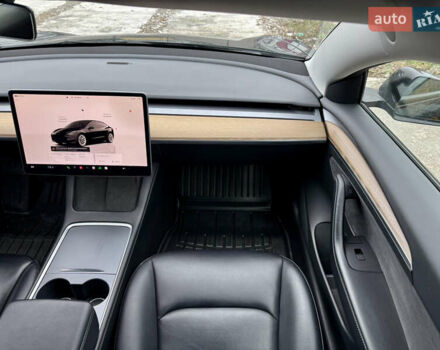 Чорний Тесла Модель 3, об'ємом двигуна 0 л та пробігом 160 тис. км за 17999 $, фото 15 на Automoto.ua