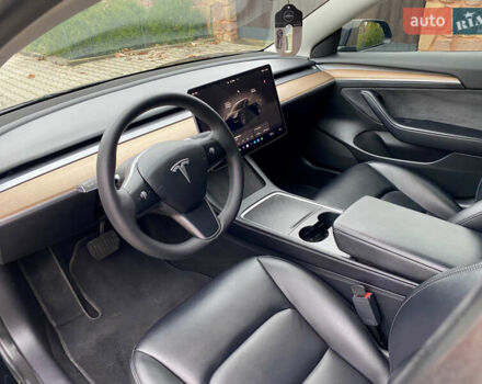 Чорний Тесла Модель 3, об'ємом двигуна 0 л та пробігом 146 тис. км за 20800 $, фото 15 на Automoto.ua