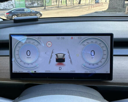 Чорний Тесла Модель 3, об'ємом двигуна 0 л та пробігом 71 тис. км за 24900 $, фото 26 на Automoto.ua