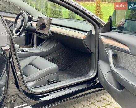 Черный Тесла Модель 3, объемом двигателя 0 л и пробегом 73 тыс. км за 23999 $, фото 33 на Automoto.ua