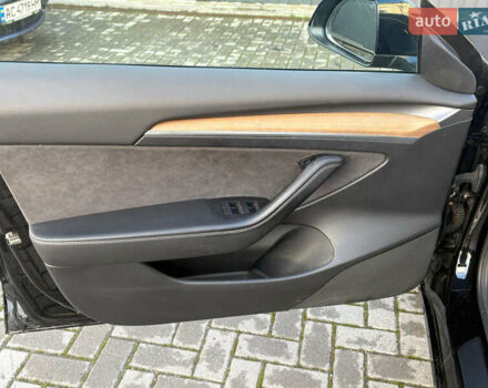 Тесла Модель 3 2022 у Рівному на Automoto.ua Чорний Тесла Модель 3, об'ємом двигуна 0 л та пробігом 78 тис. км за 19800 $, фото 21 на Automoto.ua