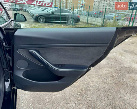 Чорний Тесла Модель 3, об'ємом двигуна 0 л та пробігом 160 тис. км за 17999 $, фото 32 на Automoto.ua