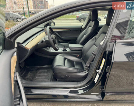 Чорний Тесла Модель 3, об'ємом двигуна 0 л та пробігом 160 тис. км за 17999 $, фото 26 на Automoto.ua