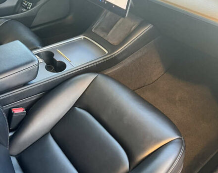 Чорний Тесла Модель 3, об'ємом двигуна 0 л та пробігом 230 тис. км за 15999 $, фото 10 на Automoto.ua