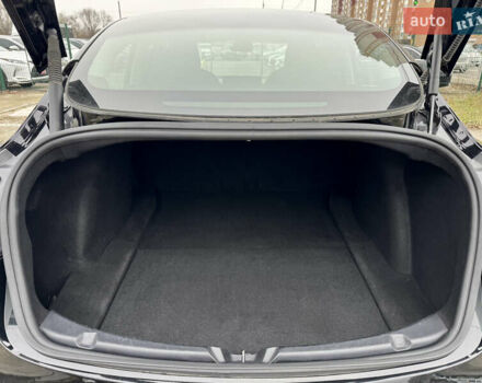 Чорний Тесла Модель 3, об'ємом двигуна 0 л та пробігом 160 тис. км за 17999 $, фото 40 на Automoto.ua