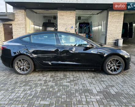 Тесла Модель 3 2022 у Рівному на Automoto.ua Чорний Тесла Модель 3, об'ємом двигуна 0 л та пробігом 78 тис. км за 19800 $, фото 3 на Automoto.ua