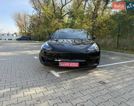 Тесла Модель 3 2022 в Луцке на Automoto.ua Черный Тесла Модель 3, объемом двигателя 0 л и пробегом 25 тыс. км за 23500 $, фото 2 на Automoto.ua