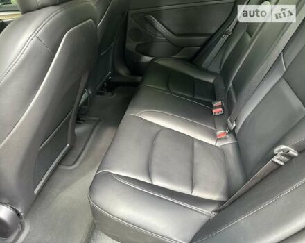 Чорний Тесла Модель 3, об'ємом двигуна 0 л та пробігом 9 тис. км за 18900 $, фото 13 на Automoto.ua