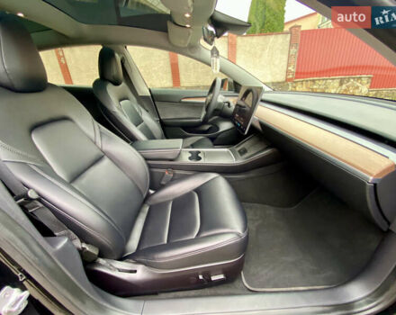 Чорний Тесла Модель 3, об'ємом двигуна 0 л та пробігом 146 тис. км за 20800 $, фото 43 на Automoto.ua