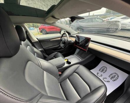 Тесла Модель 3 2022 у Луцьку на Automoto.ua Чорний Тесла Модель 3, об'ємом двигуна 0 л та пробігом 210 тис. км за 13900 $, фото 6 на Automoto.ua