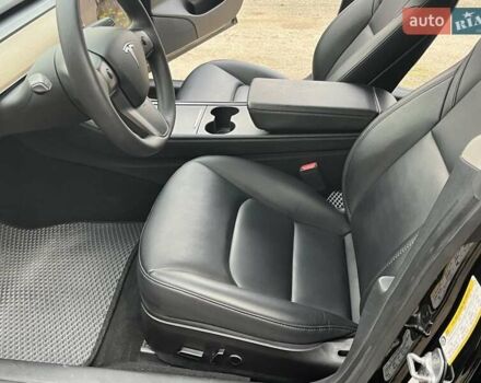 Чорний Тесла Модель 3, об'ємом двигуна 0 л та пробігом 94 тис. км за 20500 $, фото 8 на Automoto.ua