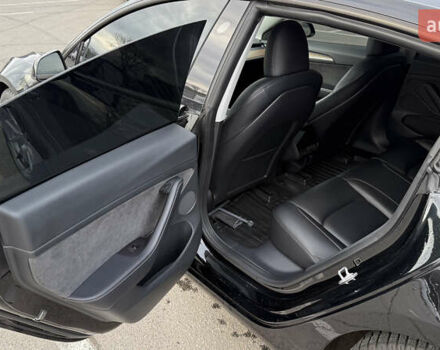 Черный Тесла Модель 3, объемом двигателя 0 л и пробегом 55 тыс. км за 19900 $, фото 8 на Automoto.ua