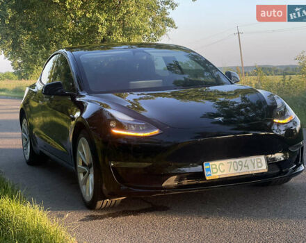Черный Тесла Модель 3, объемом двигателя 0 л и пробегом 4 тыс. км за 21000 $, фото 1 на Automoto.ua