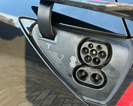 Тесла Модель 3 2022 у Рівному на Automoto.ua Чорний Тесла Модель 3, об'ємом двигуна 0 л та пробігом 78 тис. км за 19800 $, фото 13 на Automoto.ua