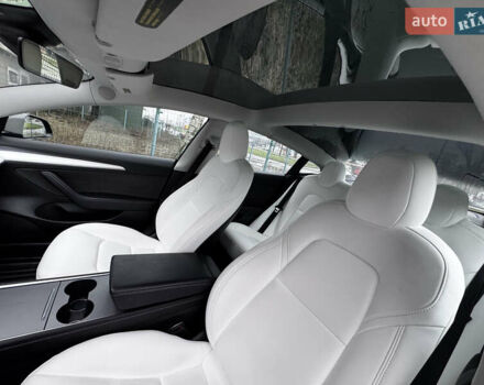 Чорний Тесла Модель 3, об'ємом двигуна 0 л та пробігом 47 тис. км за 22300 $, фото 14 на Automoto.ua