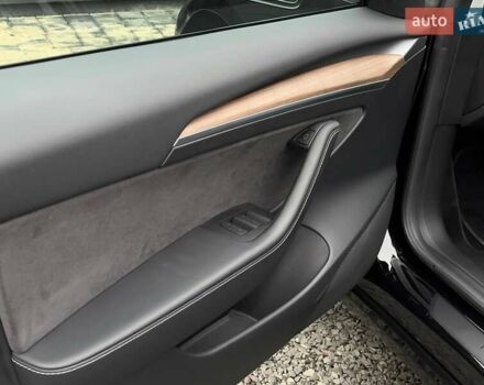 Чорний Тесла Модель 3, об'ємом двигуна 0 л та пробігом 45 тис. км за 25000 $, фото 11 на Automoto.ua