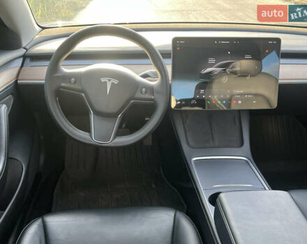 Тесла Модель 3 2022 у Києві на Automoto.ua Чорний Тесла Модель 3, об'ємом двигуна 0 л та пробігом 56 тис. км за 22500 $, фото 10 на Automoto.ua