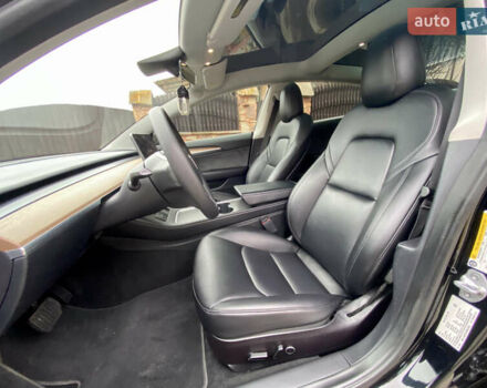 Чорний Тесла Модель 3, об'ємом двигуна 0 л та пробігом 146 тис. км за 20800 $, фото 32 на Automoto.ua