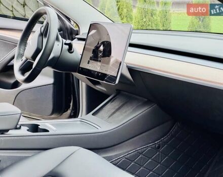 Черный Тесла Модель 3, объемом двигателя 0 л и пробегом 73 тыс. км за 23999 $, фото 29 на Automoto.ua