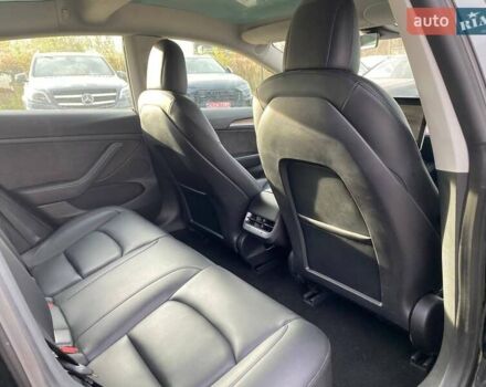 Чорний Тесла Модель 3, об'ємом двигуна 0 л та пробігом 49 тис. км за 20600 $, фото 14 на Automoto.ua