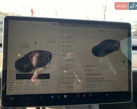 Чорний Тесла Модель 3, об'ємом двигуна 0 л та пробігом 49 тис. км за 20600 $, фото 8 на Automoto.ua