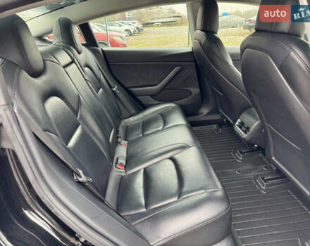 Чорний Тесла Модель 3, об'ємом двигуна 0 л та пробігом 160 тис. км за 17999 $, фото 34 на Automoto.ua